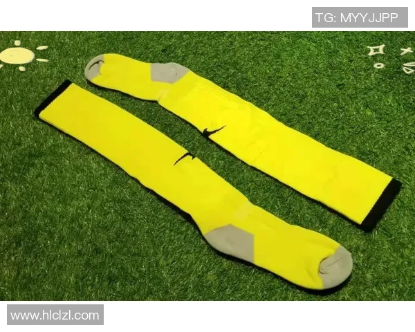 穿上中筒袜的足球巨星们 展现独特风格与实力的运动标配